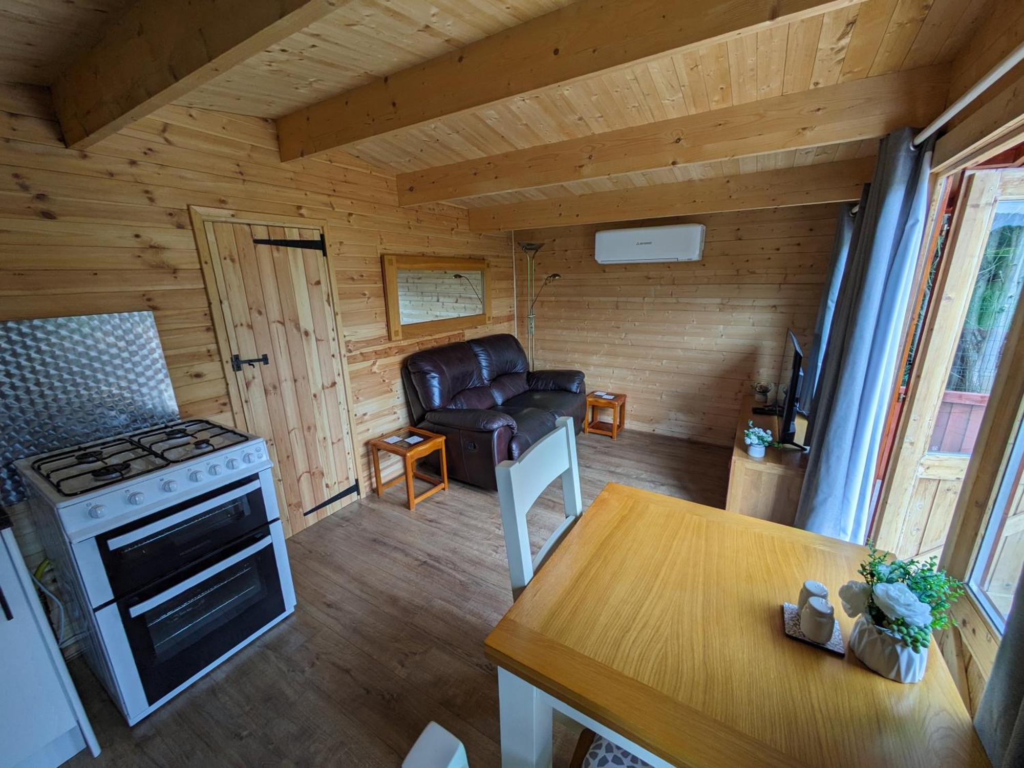 Cosy Cabin Stock Esterno foto